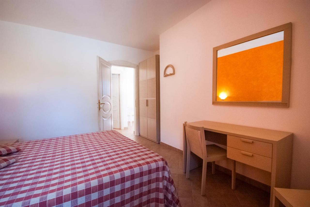 Residence Le Grazie Est กาโปลิเวรี ภายนอก รูปภาพ