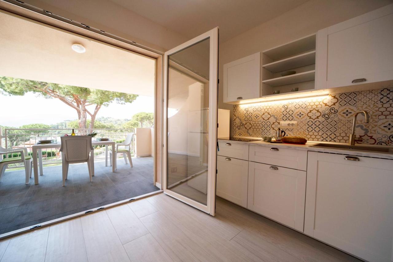 Residence Le Grazie Est กาโปลิเวรี ภายนอก รูปภาพ